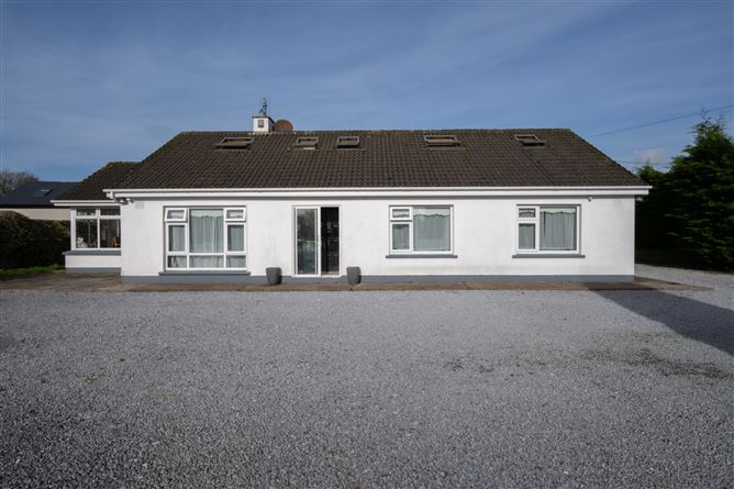 Willowbank, Piercestown, Whites Cross, Co. Cork