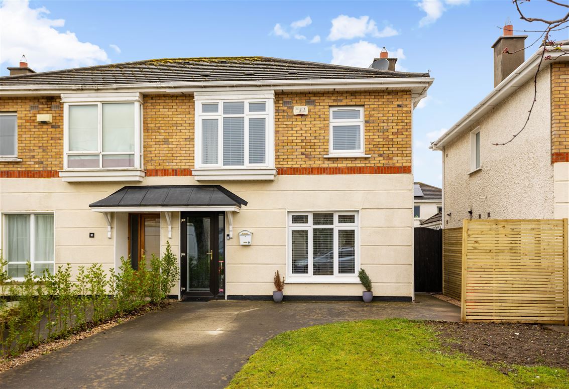 9 Riverwood Grove, Castleknock,   Dublin 15