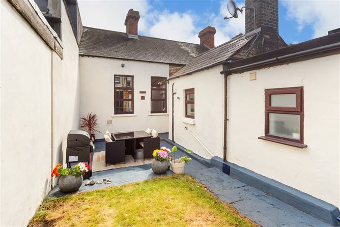 15 Ebenezer Terrace, South Circular Road, Dublin 8