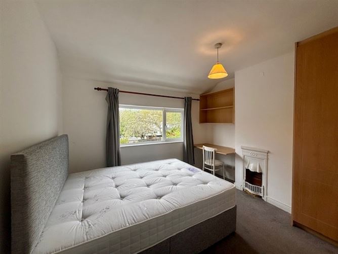Stanford Green, Walkinstown, Dublin 12 (double room)