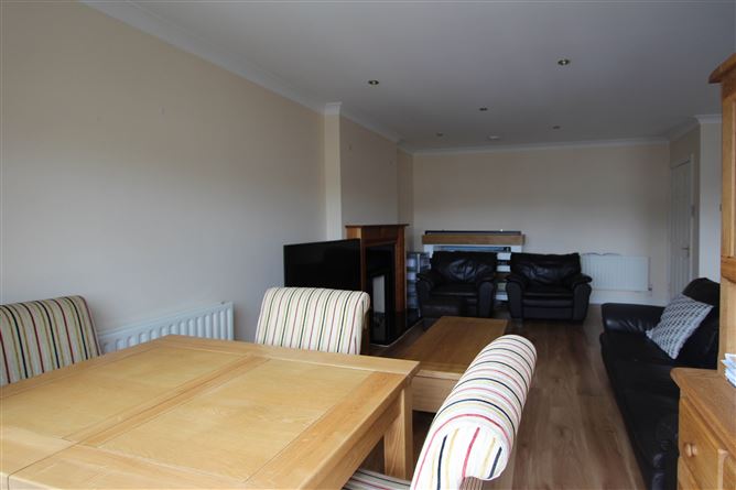 39 Parklands Court, Ballycullen, Dublin 24