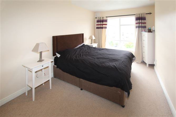39 Parklands Court, Ballycullen, Dublin 24