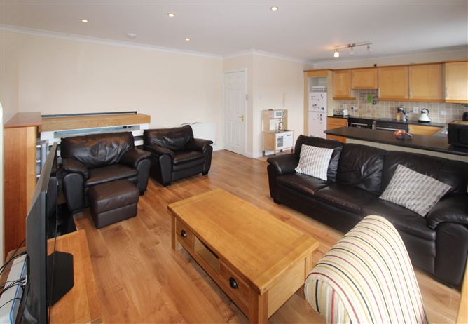 39 Parklands Court, Ballycullen, Dublin 24