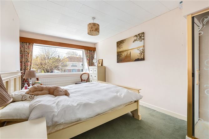 https://photos-a.propertyimages.ie/media/3/9/0/4999093/d4679f96-2d7d-4937-a50d-0817e72ffdab_l.jpg