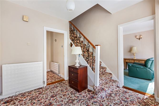 https://photos-a.propertyimages.ie/media/3/9/0/4999093/d4679f96-2d7d-4937-a50d-0817e72ffdab_l.jpg
