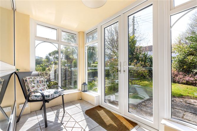 https://photos-a.propertyimages.ie/media/3/9/0/4999093/d4679f96-2d7d-4937-a50d-0817e72ffdab_l.jpg