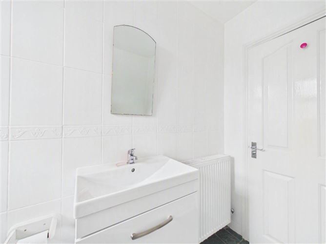 Photo 16 of 32 — 35 Upper St Josephs Terrace, Athy, County Kildare