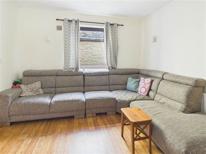Photo 8 of 32 — 35 Upper St Josephs Terrace, Athy, County Kildare