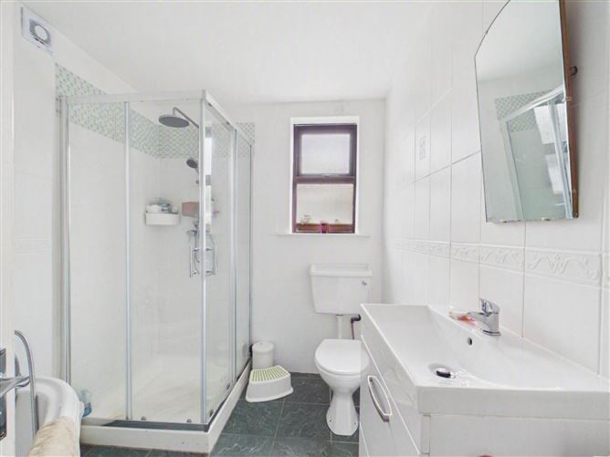 Photo 15 of 32 — 35 Upper St Josephs Terrace, Athy, County Kildare