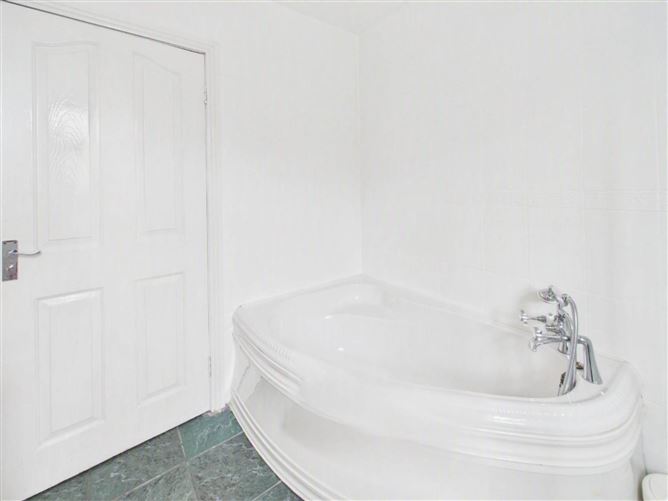 Photo 17 of 32 — 35 Upper St Josephs Terrace, Athy, County Kildare