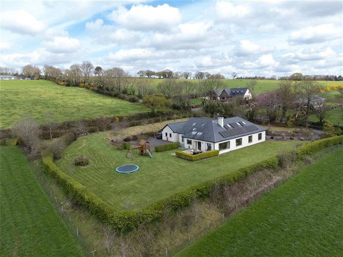 Abhaile, Ballyanly, Inniscarra, Co. Cork