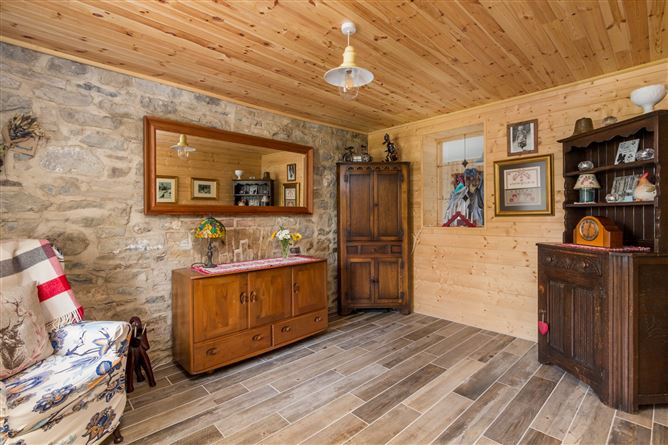 Stonebridge House, Garraun South, Creggs, Co. Roscommon