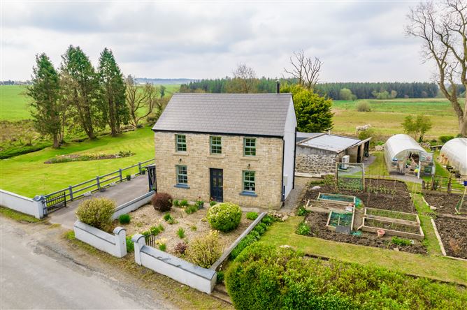 Stonebridge House, Garraun South, Creggs, Co. Roscommon