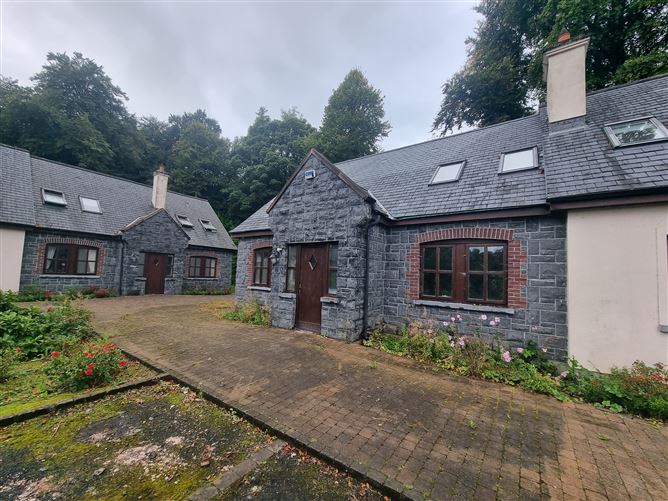 4 Lakeside, Mount Falcon Estate, Ballina, Co. Mayo