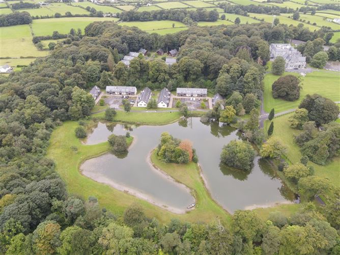 4 Lakeside, Mount Falcon Estate, Ballina, Co. Mayo