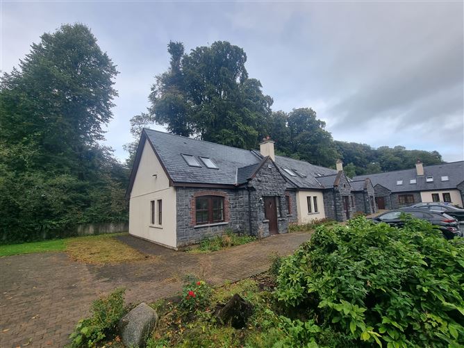4 Lakeside, Mount Falcon Estate, Ballina, Co. Mayo