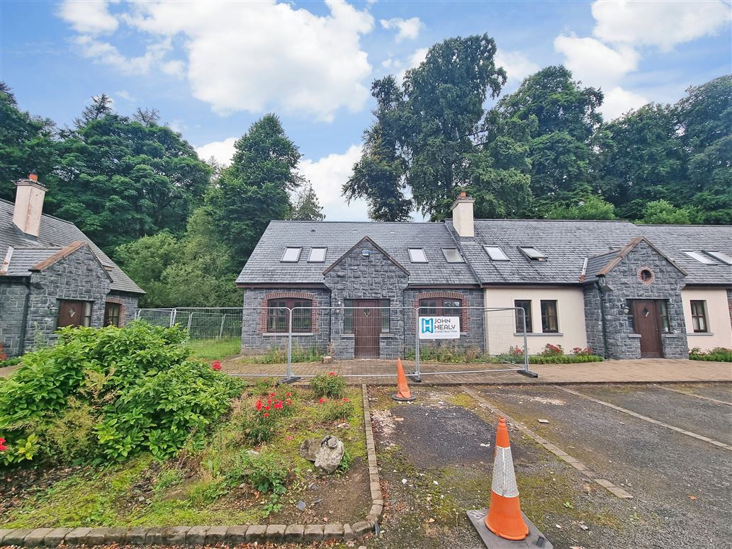 4 Lakeside, Mount Falcon Estate, Ballina, Co. Mayo