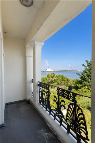 54 Strand Road, Sandymount, Dublin 4