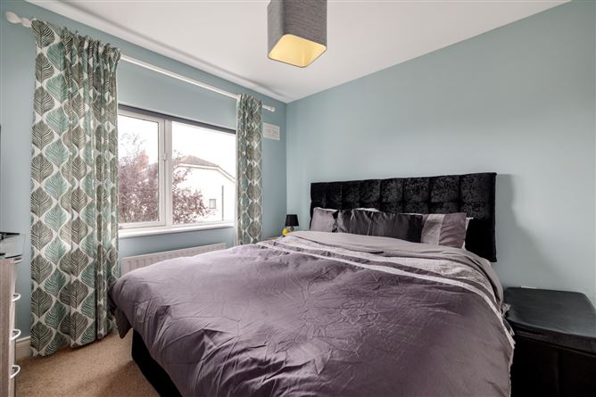 2 Glencairn Thicket, The Gallops, Leopardstown, Dublin 18
