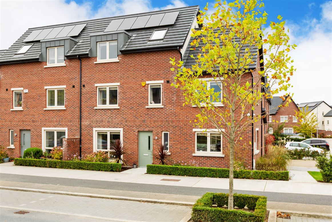 18 Shackleton Drive, Lucan, Co. Dublin