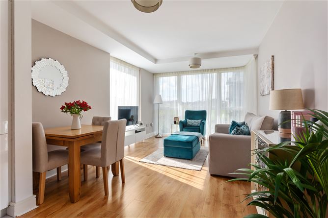9 Larkspur Hall, Levmoss Park, The Gallops, Leopardstown, Dublin 18