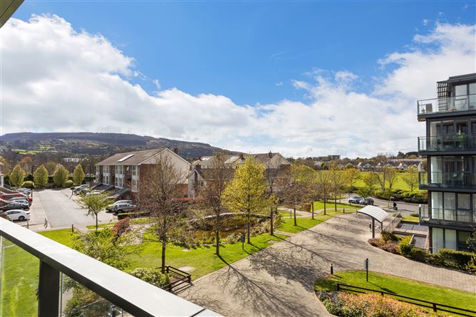 9 Larkspur Hall, Levmoss Park, The Gallops, Leopardstown, Dublin 18