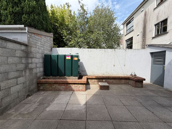 Photo 23 of 25 — 3 Park Lane, Main Street, Portarlington, Co. Laois.