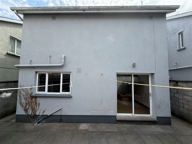Photo 24 of 25 — 3 Park Lane, Main Street, Portarlington, Co. Laois.
