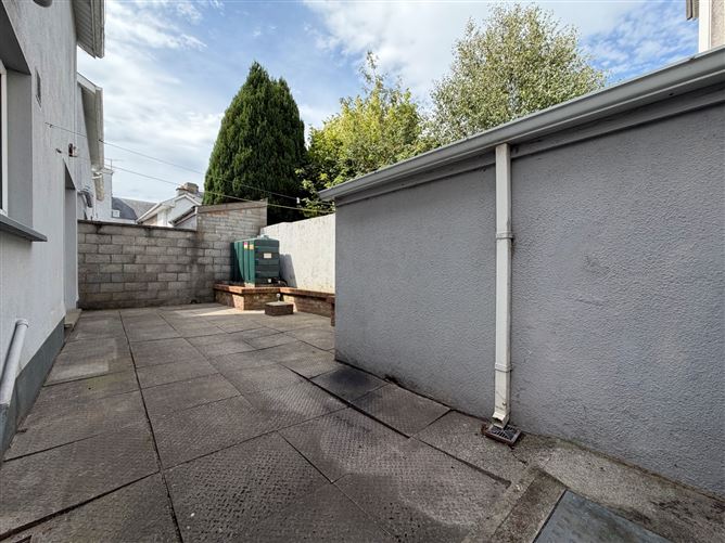 Photo 21 of 25 — 3 Park Lane, Main Street, Portarlington, Co. Laois.