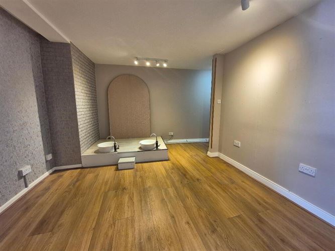 Templedrum House, 16 Castlemain Street, Athlone, Westmeath