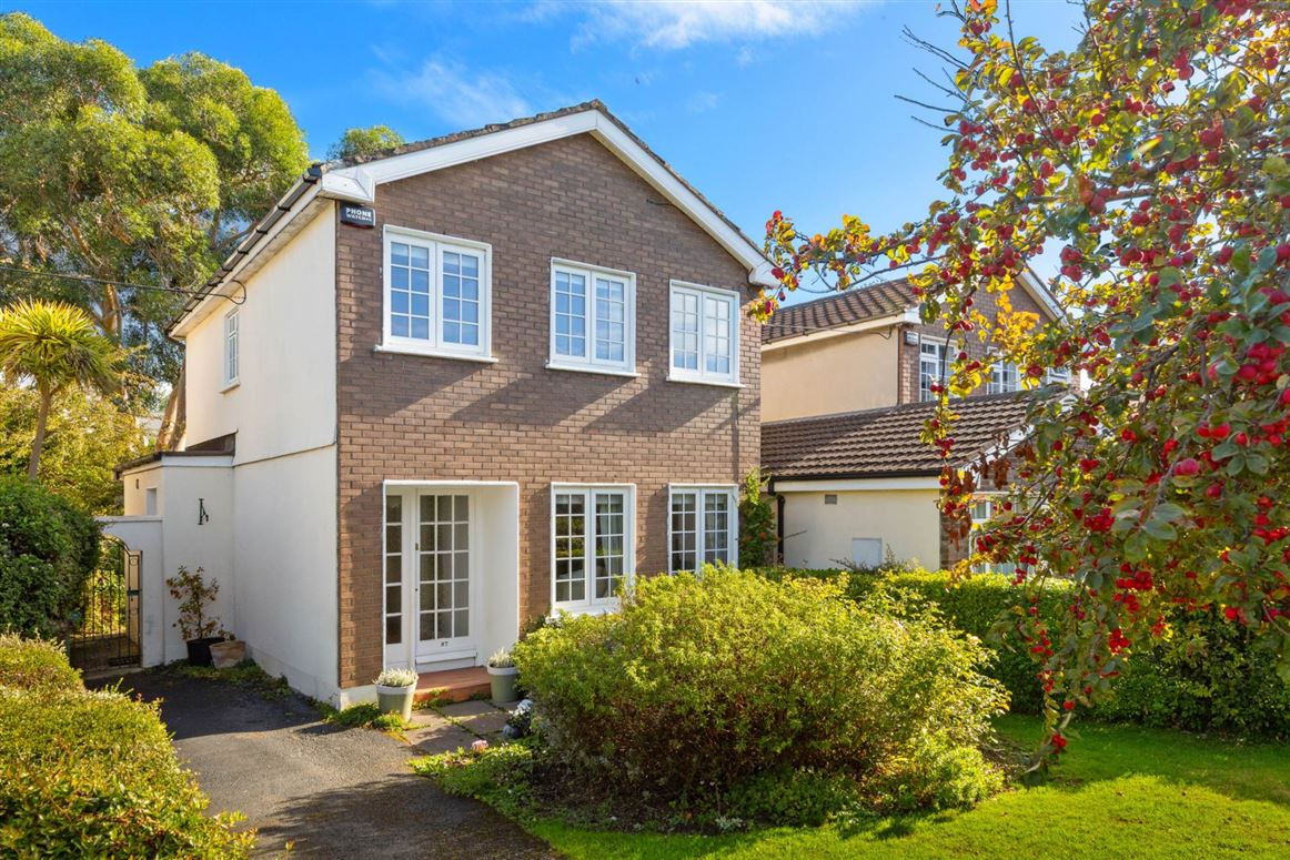97 Rowanbyrn, Blackrock, County Dublin