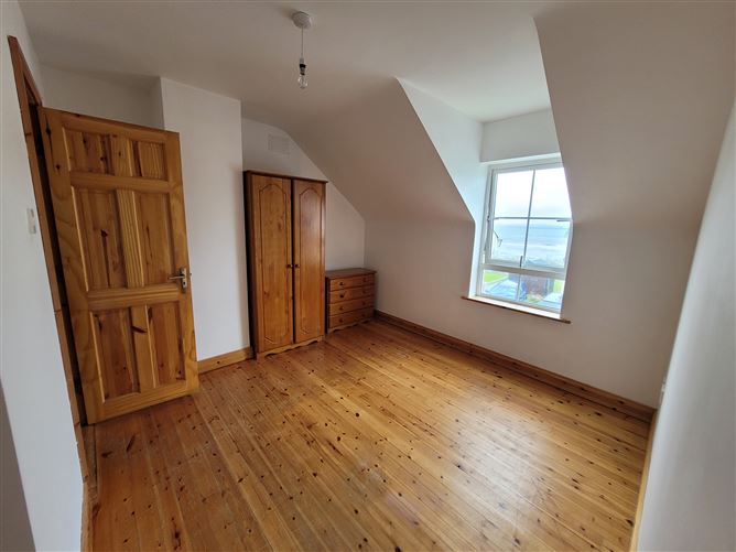 11 Sea View, Tullaghan, Leitrim