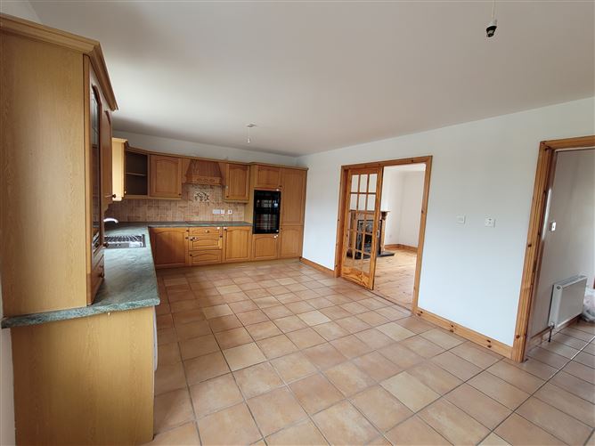11 Sea View, Tullaghan, Leitrim