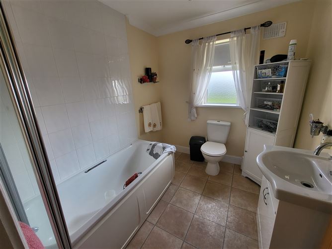 Sinnan Grange, Hillstreet, Roscommon