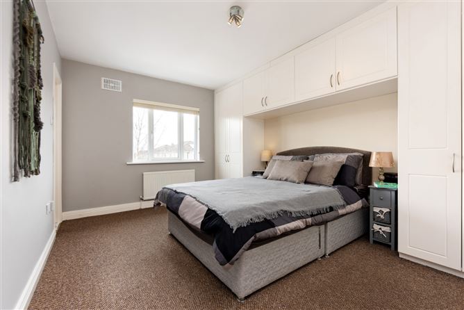 33 Woodstown Vale, Knocklyon, Dublin 16