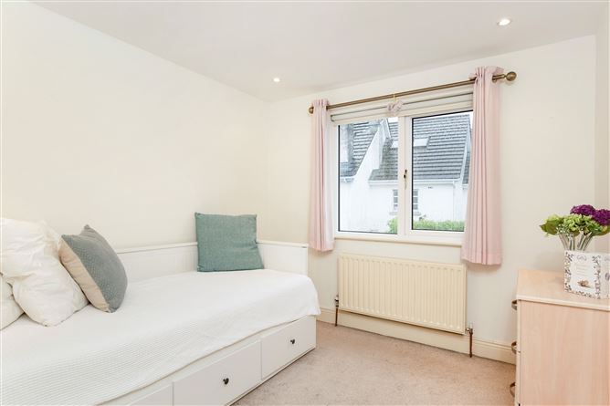 1 Seapoint Terrace , Irishtown,   Dublin 4