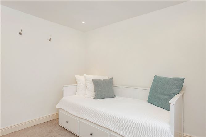 1 Seapoint Terrace , Irishtown,   Dublin 4