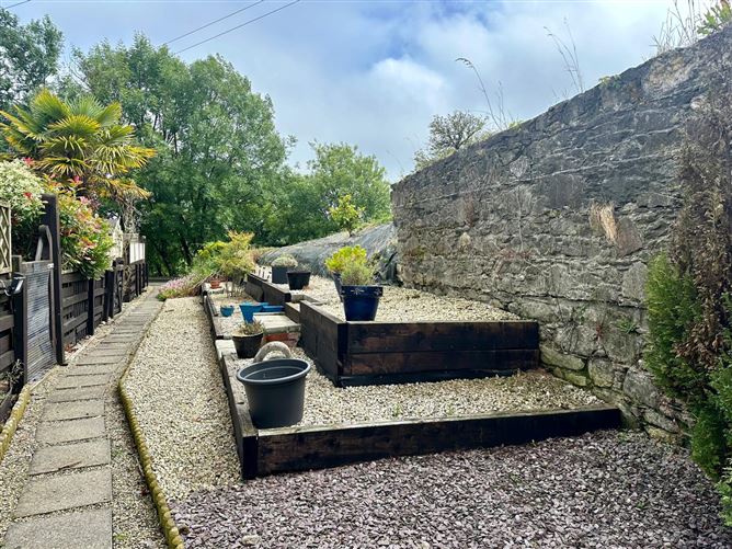 7 The Stable Yard, Foulksmills, Wexford