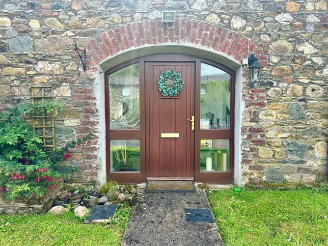 7 The Stable Yard, Foulksmills, Wexford