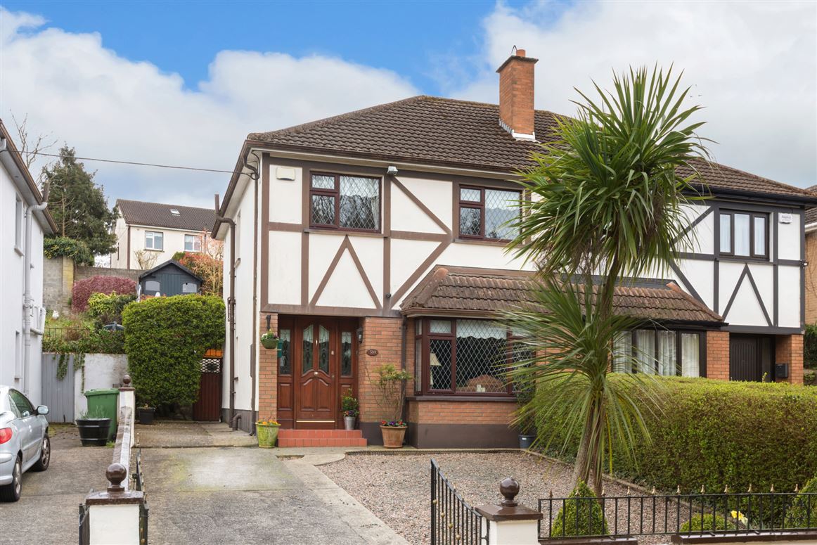 20 Ardeevin Drive, Lucan, Co. Dublin