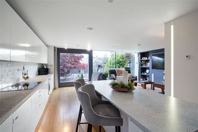 Photo 6 of 24 — 84 Morehampton Road, Donnybrook, Dublin 4