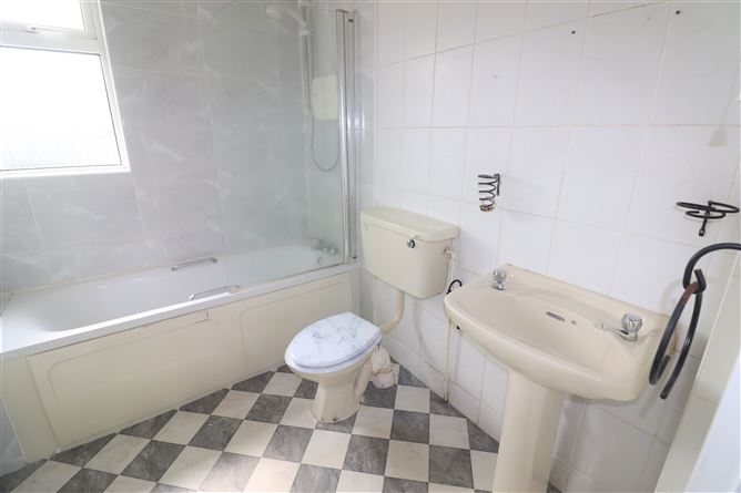 82 Huntstown Avenue, Clonsilla, Dublin 15