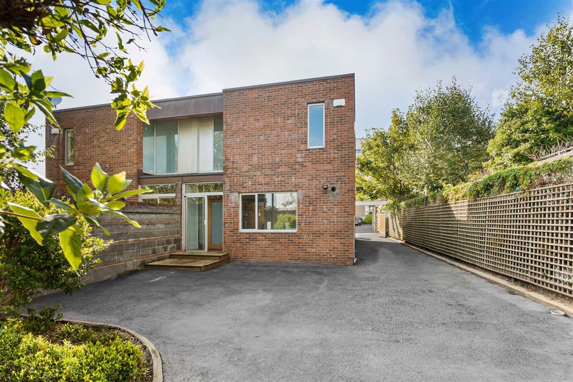 Mews 3 Ashurst, Mount Merrion Avenue, Blackrock, Co. Dublin