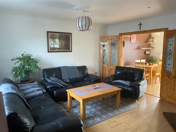 23 Esker Pines, Ballyhaunis, Mayo