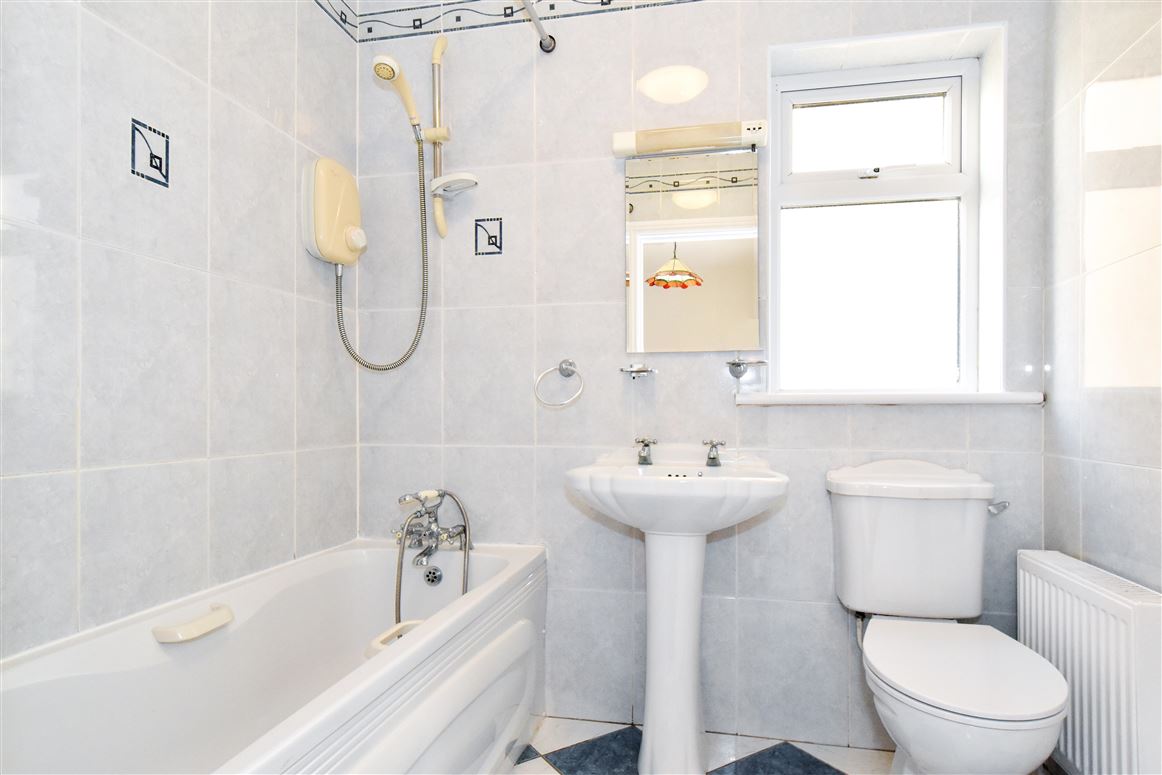 130 Ros Caoin, Roscam, Galway 130 Ros Caoin, Roscam, Galway