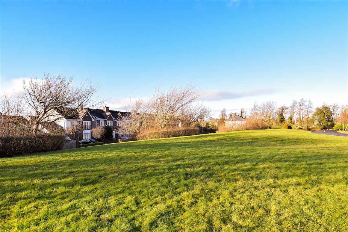 130 Ros Caoin, Roscam, Galway 130 Ros Caoin, Roscam, Galway