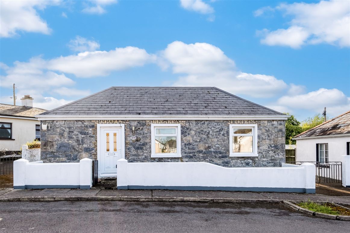 Aoife's Cottage, St. Brigid's Road, Portumna, Co. Galway
