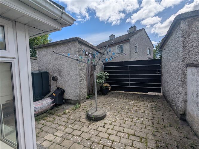 35 Cormack Drive, Nenagh, Co. Tipperary