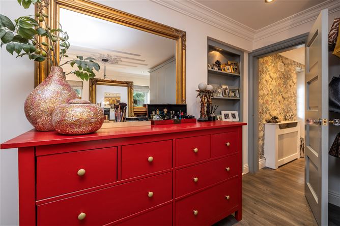 https://photos-a.propertyimages.ie/media/3/9/4/4954493/b315d083-5063-4b1e-8ea8-579730f807b5_l.jpg