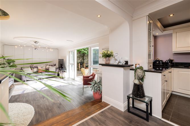 https://photos-a.propertyimages.ie/media/3/9/4/4954493/b315d083-5063-4b1e-8ea8-579730f807b5_l.jpg